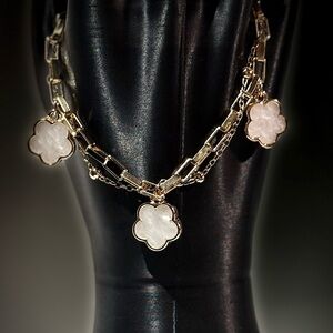 Elegant Gold and White Flower Pendant Necklace